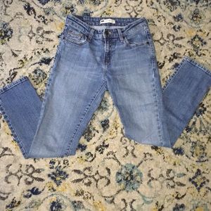 Levi’s mid rise skinny jeans waist 13 1/2 inch